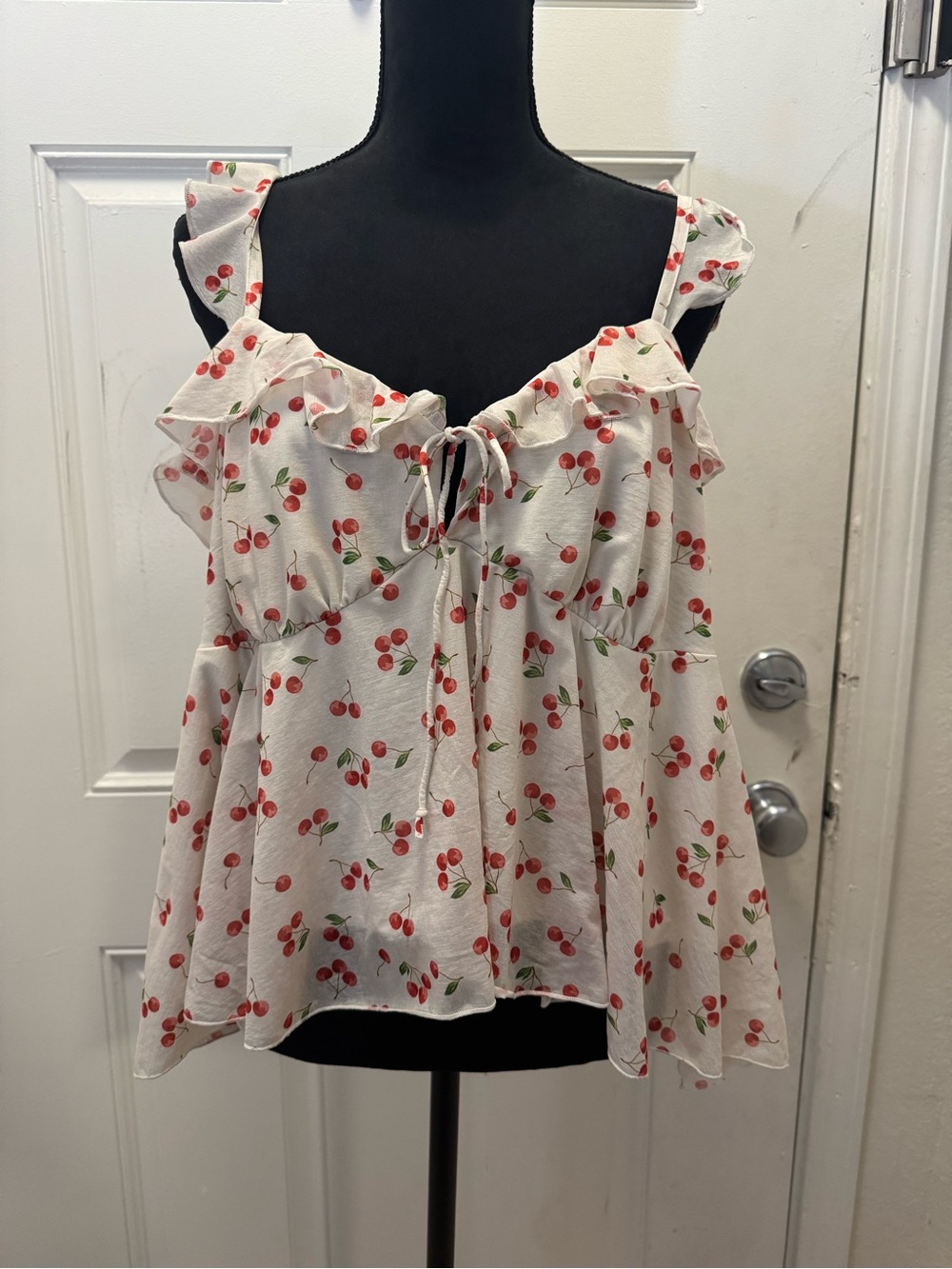 wild fable White Cherry-Print Ruffle Tie-Front Camisole Top 0294